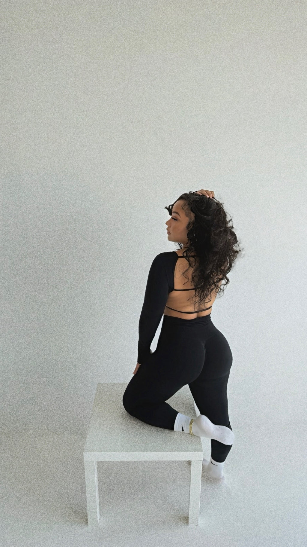 NOIRE SCULPTED LEGGINGS